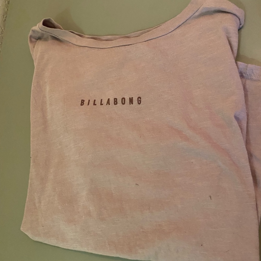 billabong light purple tshirt